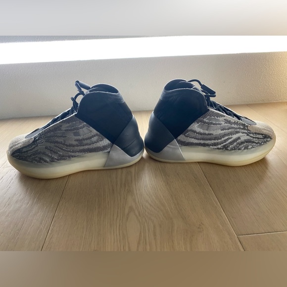 Yeezy Quantum Kids Basketball Lifestyle Model Size 11K Made by Adidas - Picture 9 of 12